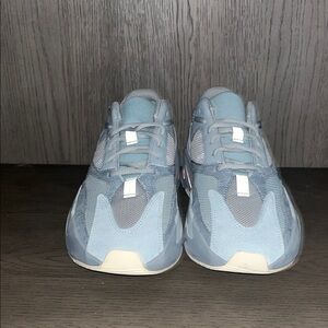Yeezy Boost 700 Inerita
